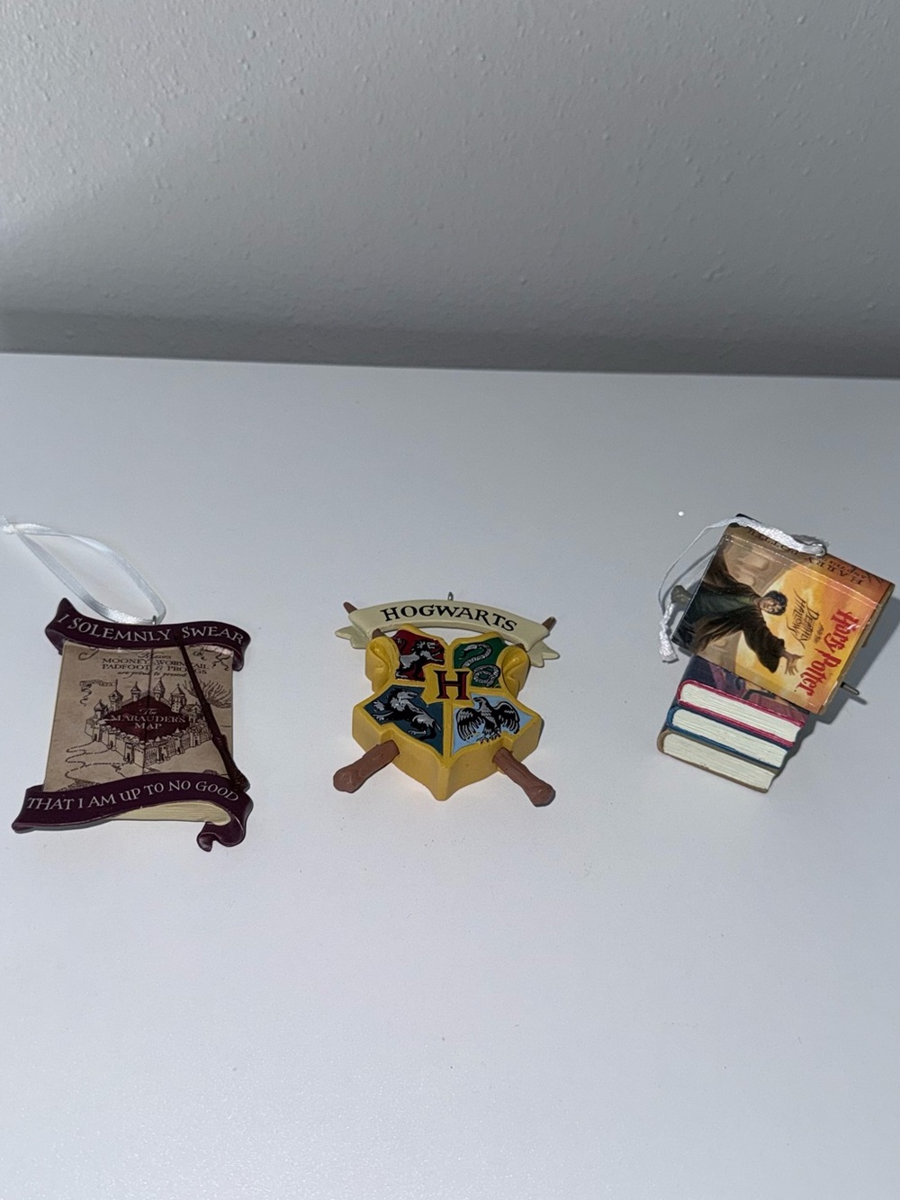 Harry Potter Ornament Set - Hogwarts Crest, Marauder's Map & Book Stack